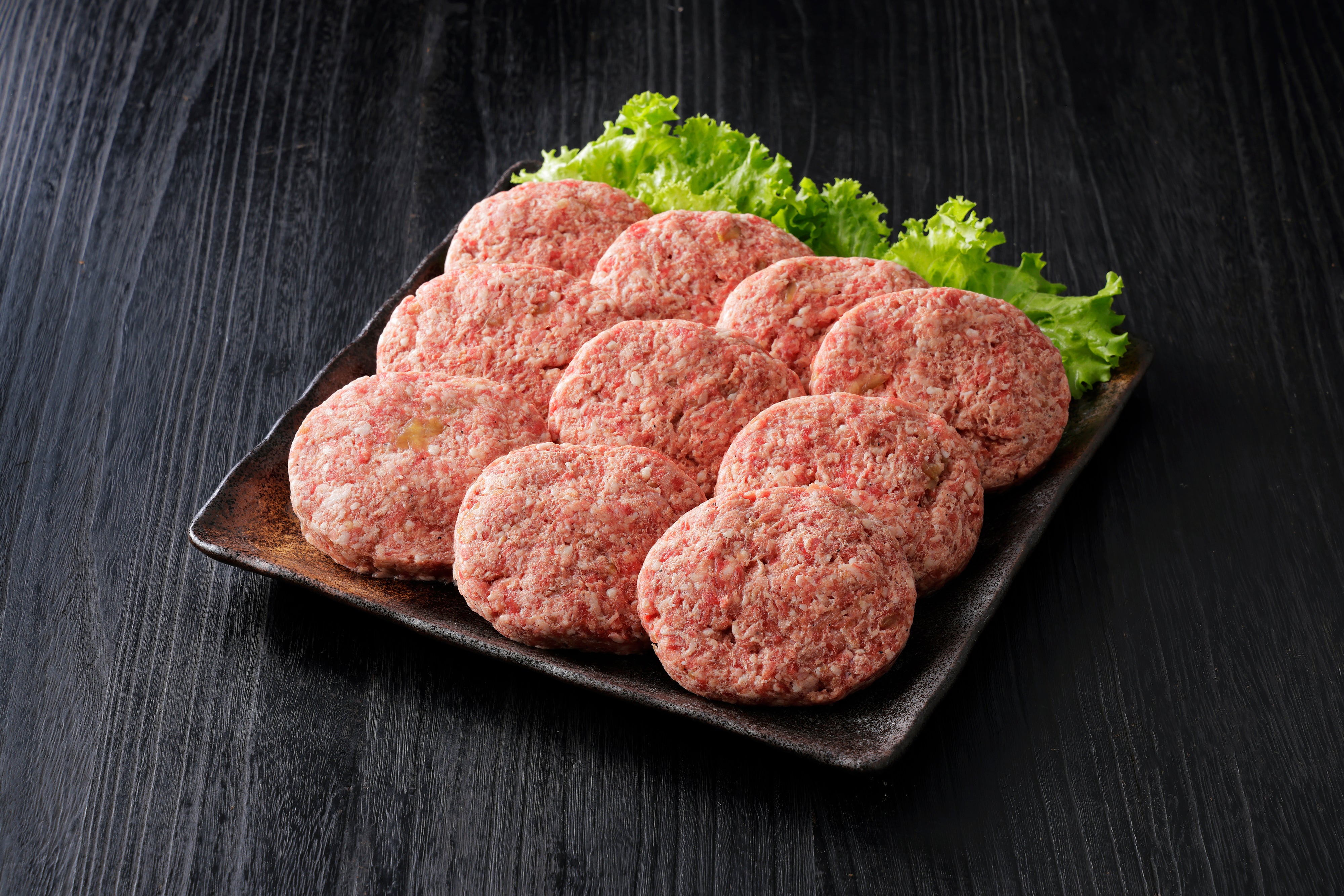 十勝ナイタイ和牛やポークの旨みぎっしり まんぷくハンバーグ(段ボール箱入り)